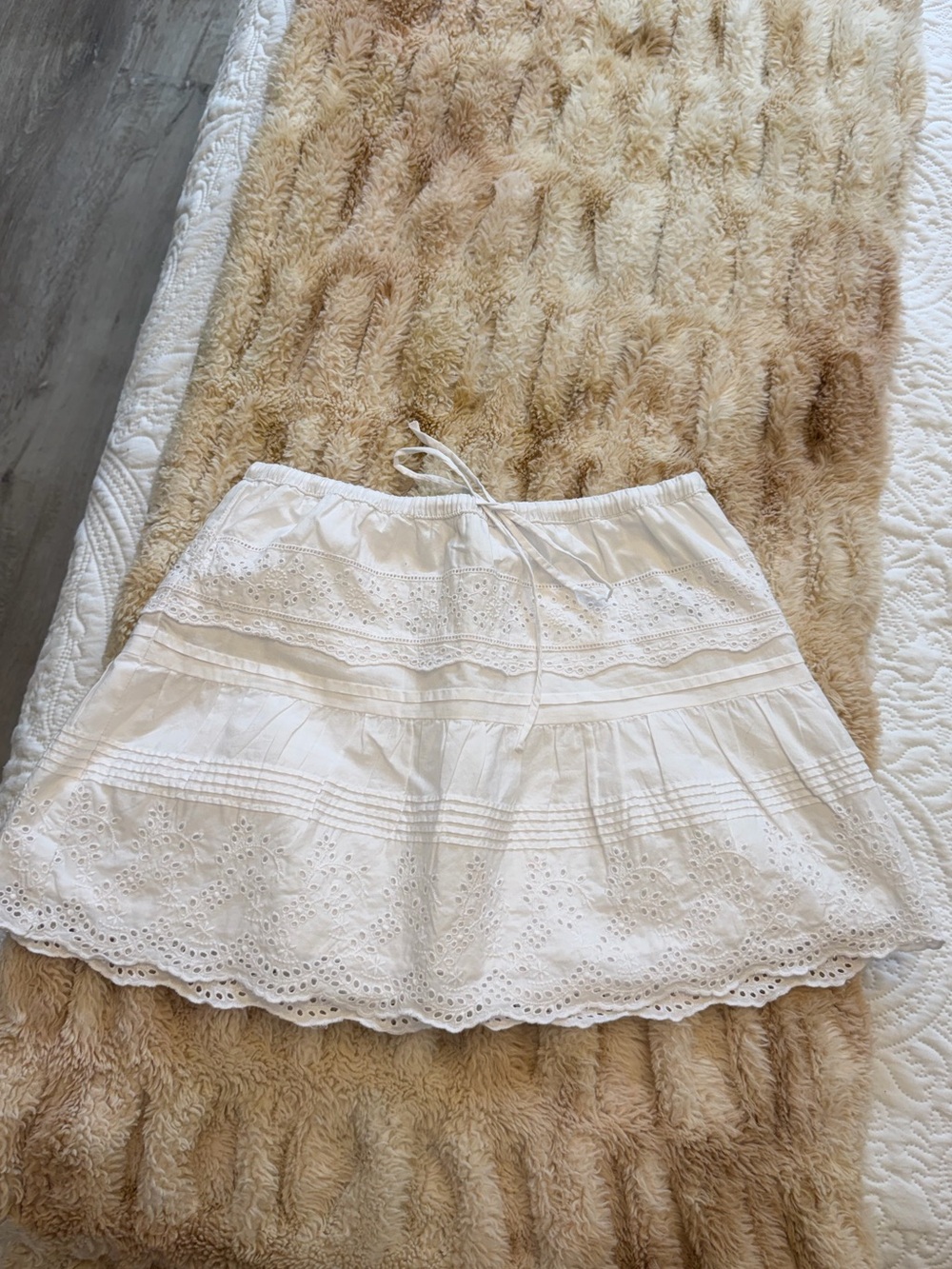 Sunday Best White Eyelet Tiered Mini Skirt 🤍